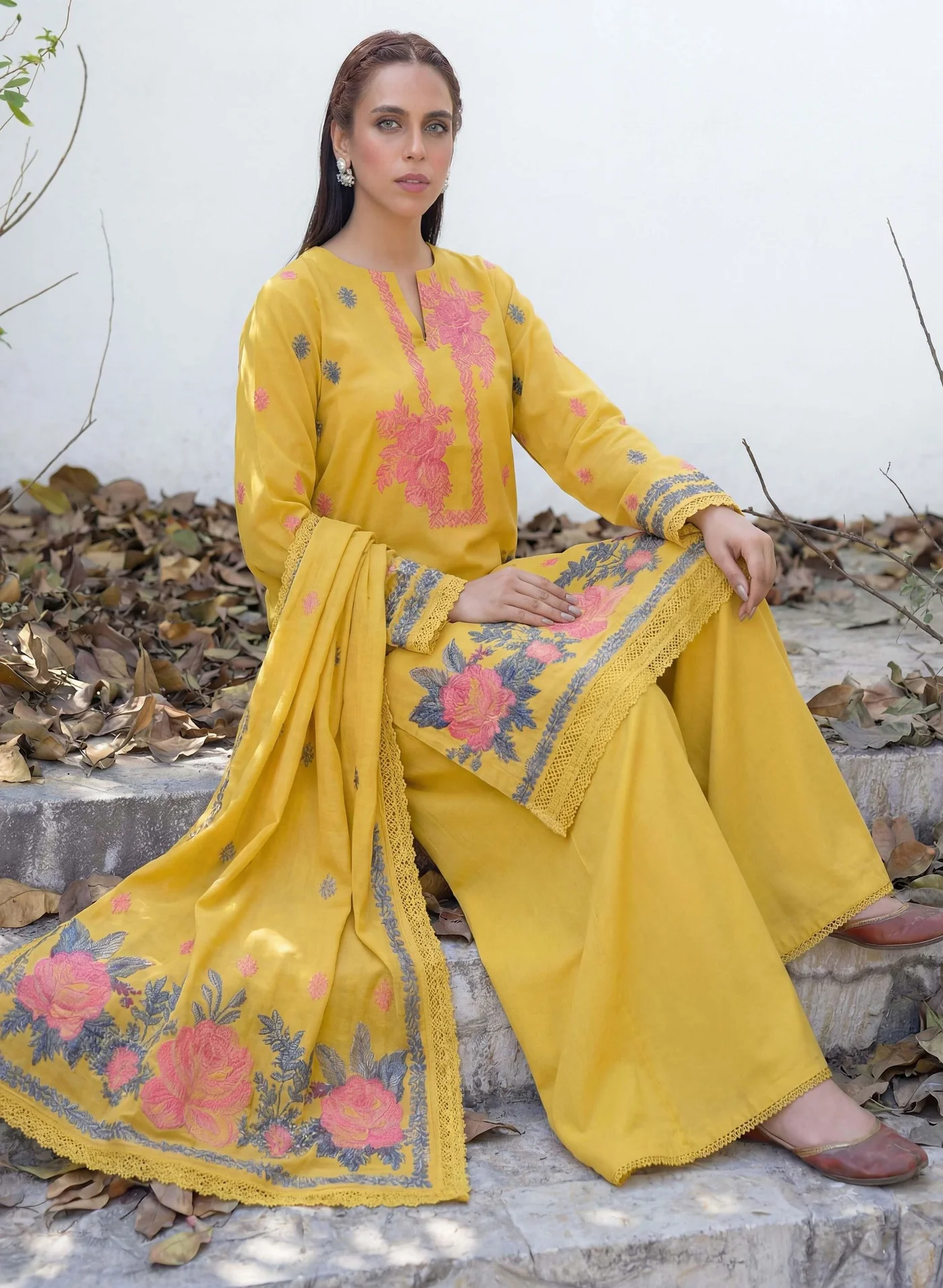 3PC UN-STITCHED JACQUARD LAWN