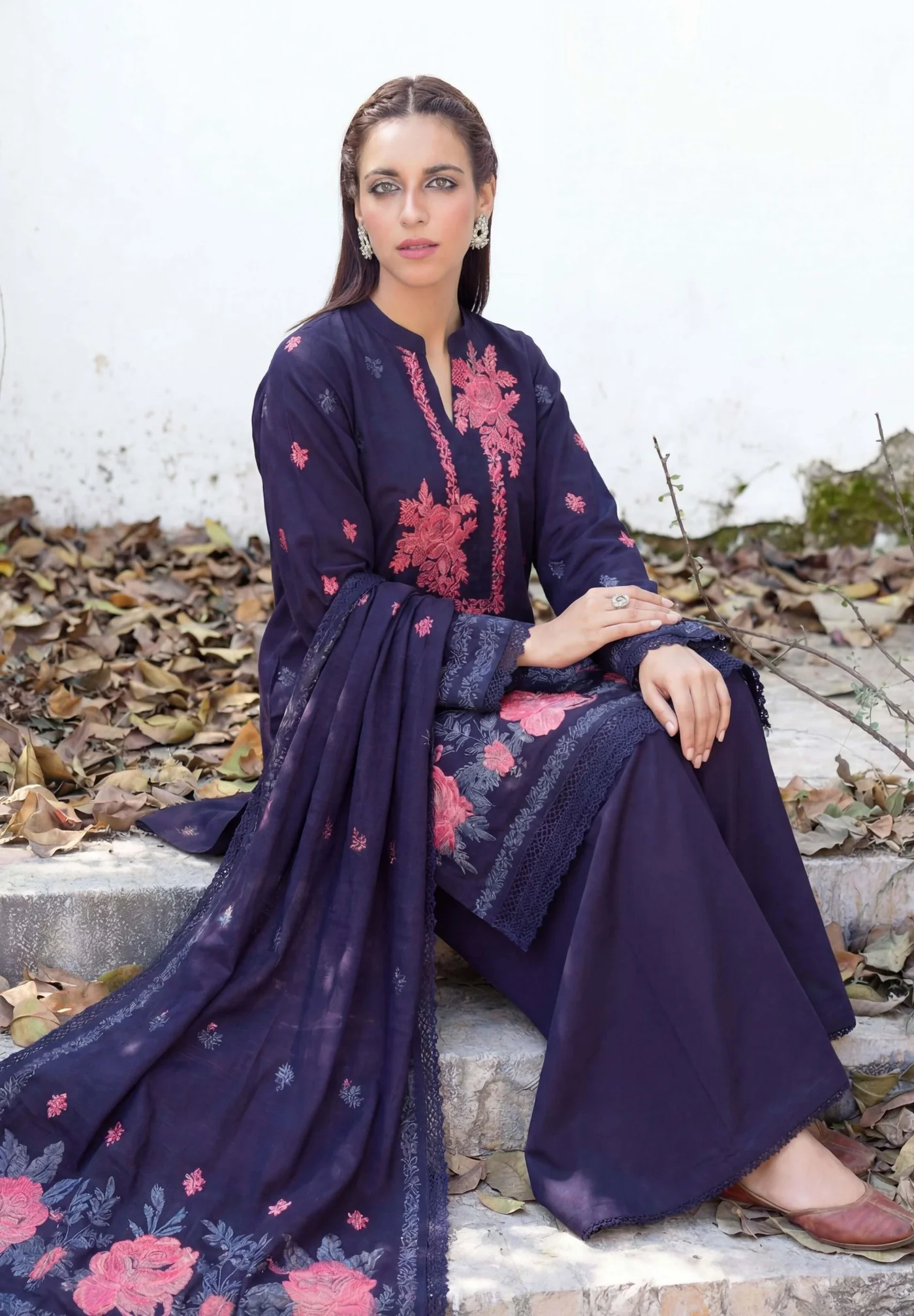 3PC UN-STITCHED JACQUARD LAWN