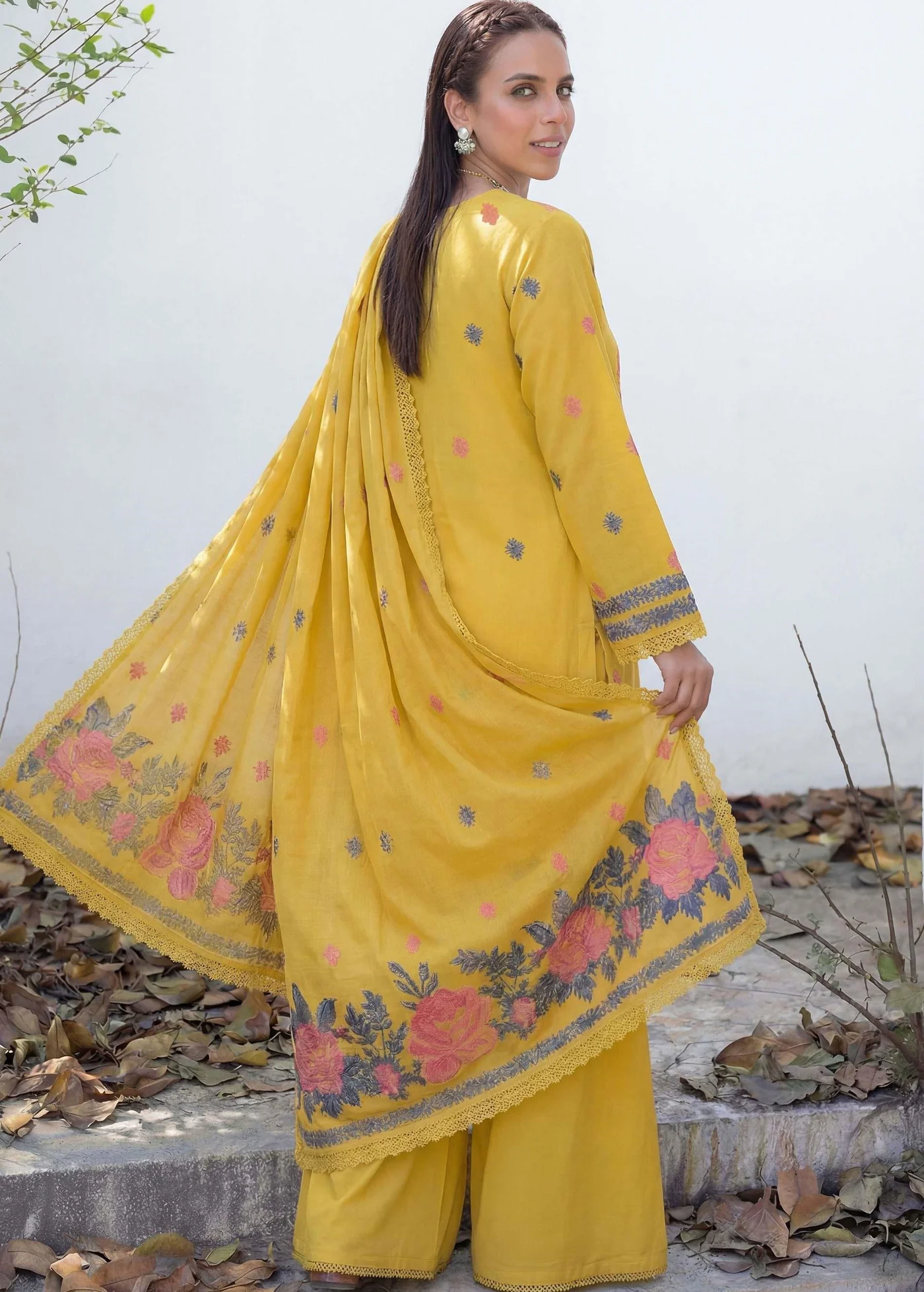 3PC UN-STITCHED JACQUARD LAWN