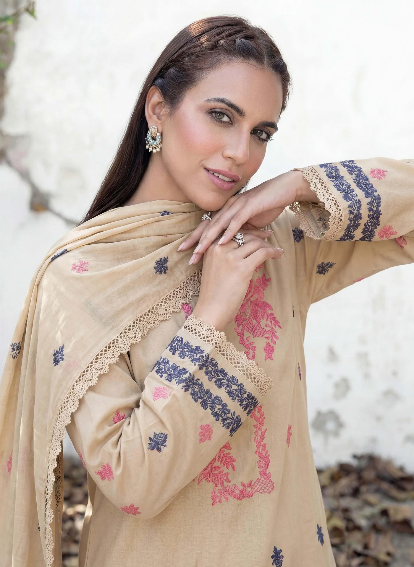 3PC UN-STITCHED JACQUARD LAWN