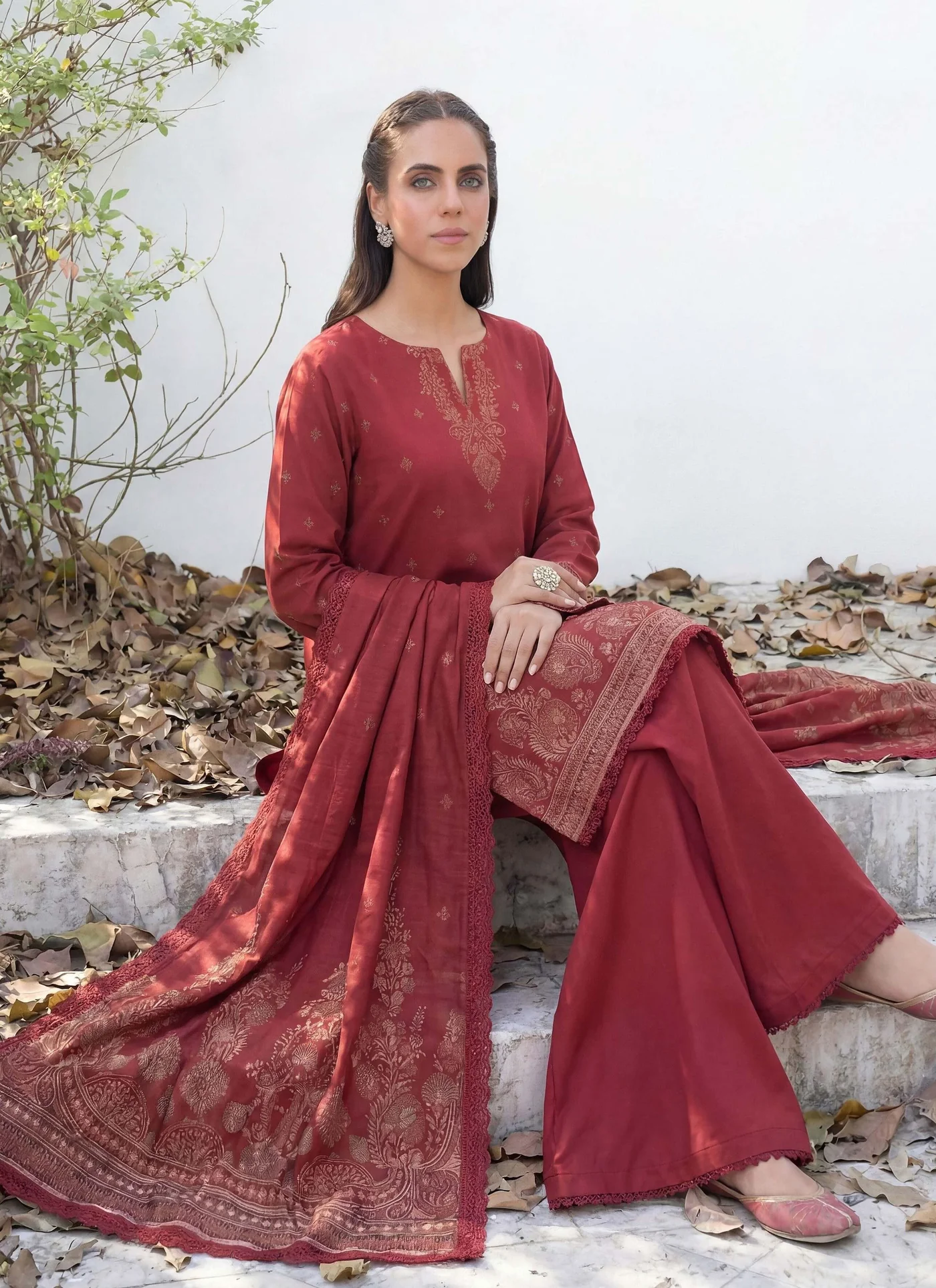 3PC UN-STITCHED JACQUARD LAWN