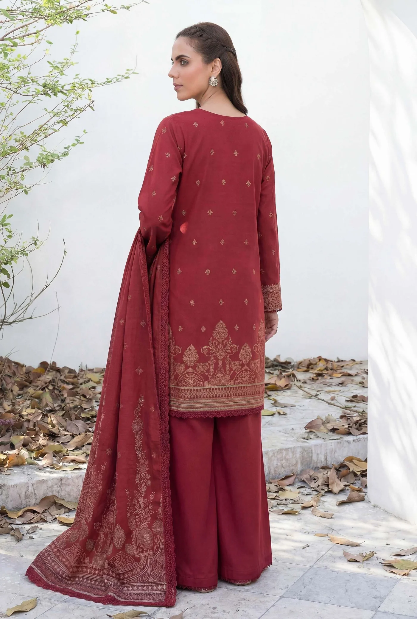 3PC UN-STITCHED JACQUARD LAWN